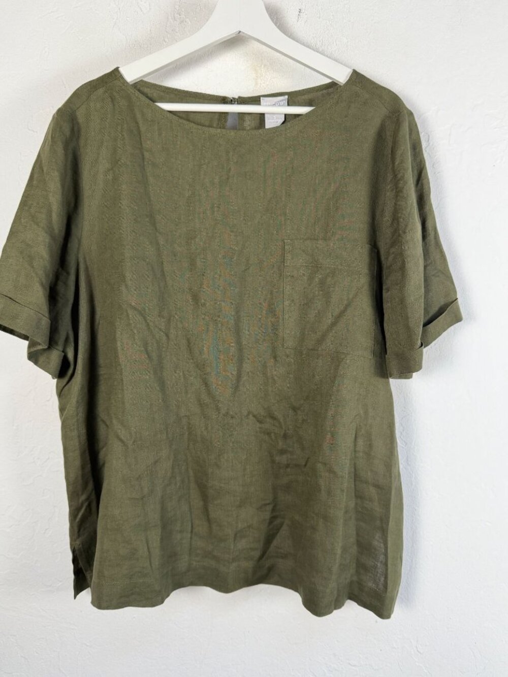 Chico’s Women’s Olive Green Linen Top Size 3 Short Sleeve Pocket Keyhole Back